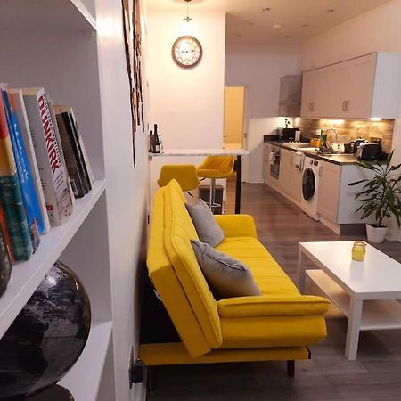 Modern Flat Near City Centre. Edimburgo Esterno foto