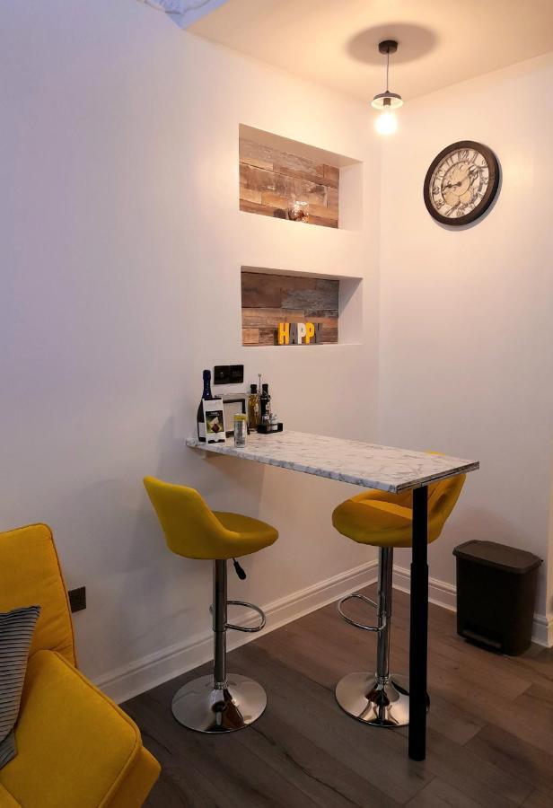 Modern Flat Near City Centre. Edimburgo Esterno foto