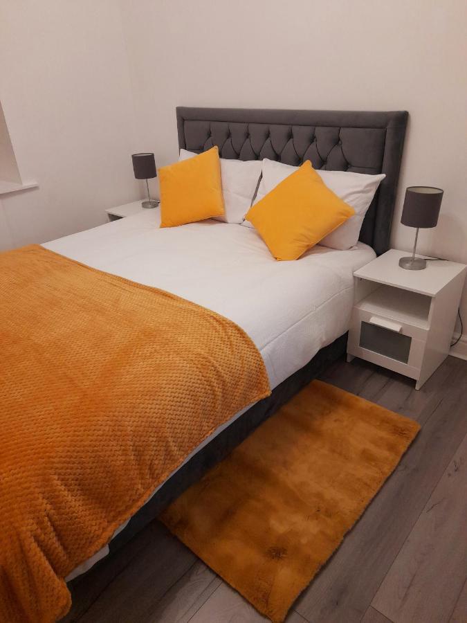 Modern Flat Near City Centre. Edimburgo Esterno foto